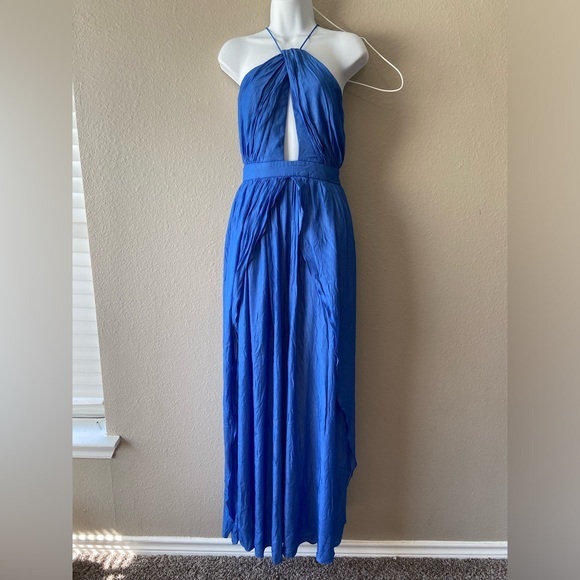 Lulu’s Blue Maxi Dress - Picture 2 of 15